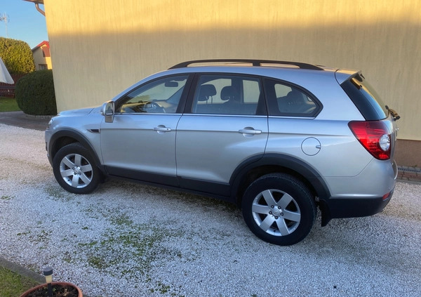 Chevrolet Captiva cena 29999 przebieg: 187000, rok produkcji 2011 z Staszów małe 326